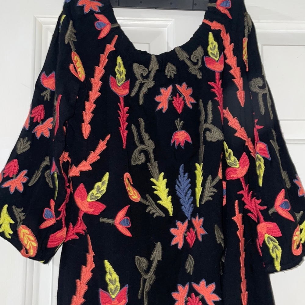 Willow and Clay Embroidered tunic dress black top winter autumn leafs